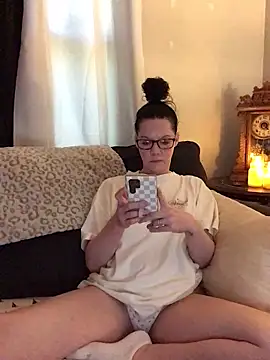 SidneyRaee online show from April 2026 03:07:01 PM