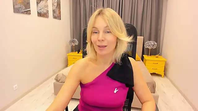 Sinty Devis online show from February 2025 11:34:02 AM