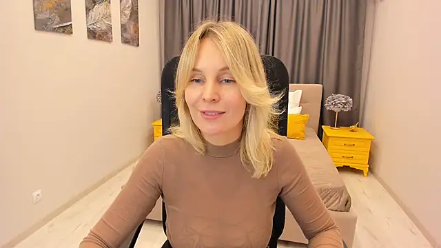 Sinty Devis online show from February 2025 05:43:01 PM