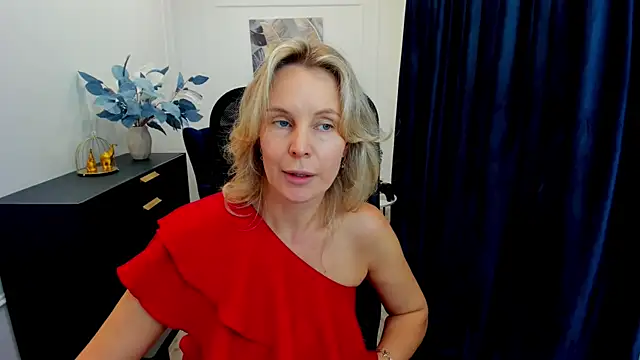 Sinty Devis online show from September 2025 11:33:01 AM