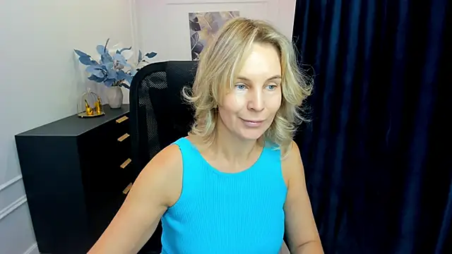 Sinty Devis online show from September 2025 11:37:02 AM