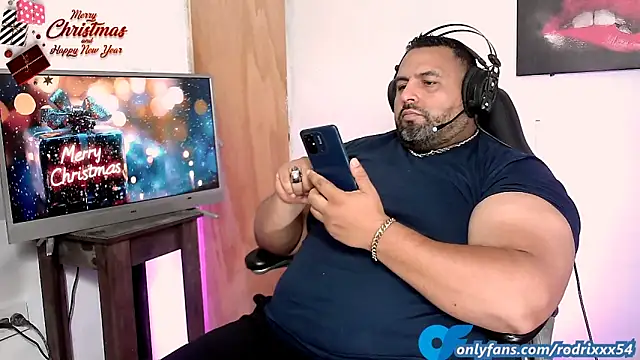 Snapshot of rodrix54 chatting on December 2024 10:13:01 PM rodrix54 online show from December 2024 10:13:01 PM