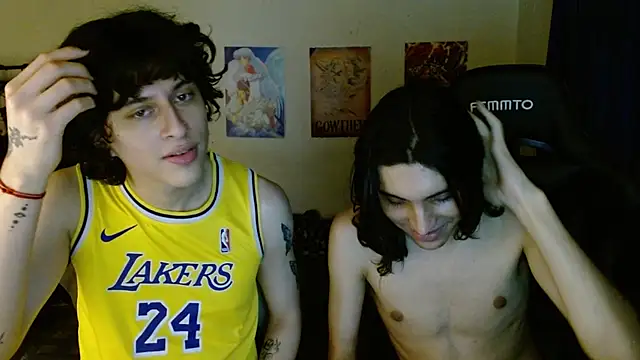 Snapshot of angelitofemboy chatting on January 2025 05:24:01 AM angelitofemboy online show from January 2025 05:24:01 AM