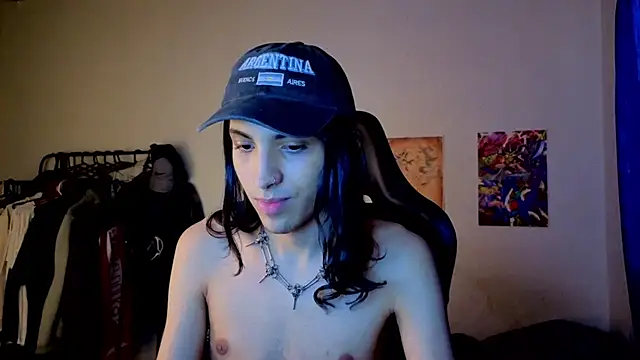 Snapshot of angelitofemboy chatting on September 2025 09:04:01 PM angelitofemboy online show from September 2025 09:04:01 PM