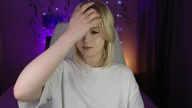 ImBonBon online show from July 2026 10:55:01 PM