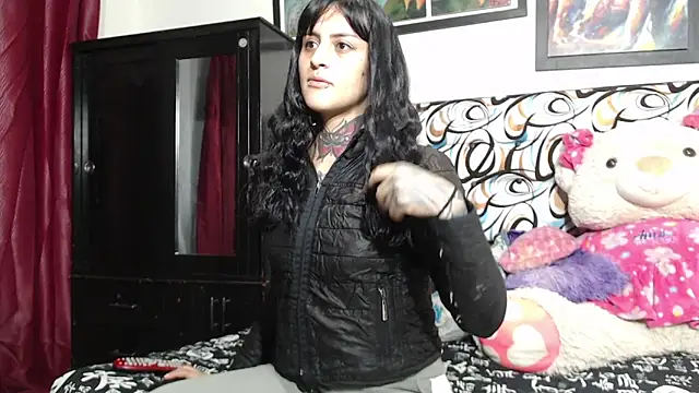 Snapshot of emma_onassis_17 chatting on September 2025 01:17:01 AM emma onassis 17 online show from September 2025 01:17:01 AM