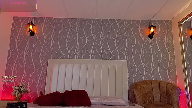 madison fox1 online show from November 2025 01:33:01 PM