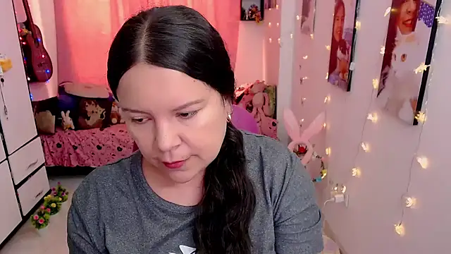 claryssa  online show from April 2026 07:19:01 PM