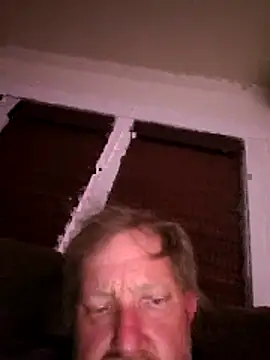 Snapshot of Hugebwc102 chatting on February 2026 11:28:02 AM Hugebwc102 online show from February 2026 11:28:02 AM