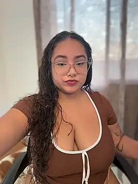 CurlyGirl 1 online show from June 2026 11:04:02 PM