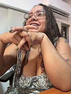CurlyGirl 1 online show from August 2026 12:42:01 AM