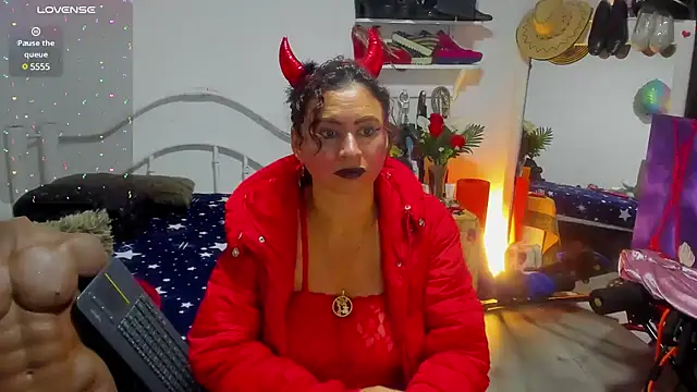Snapshot of SheraHadee chatting on February 2025 02:44:02 PM SheraHadee online show from February 2025 02:44:02 PM