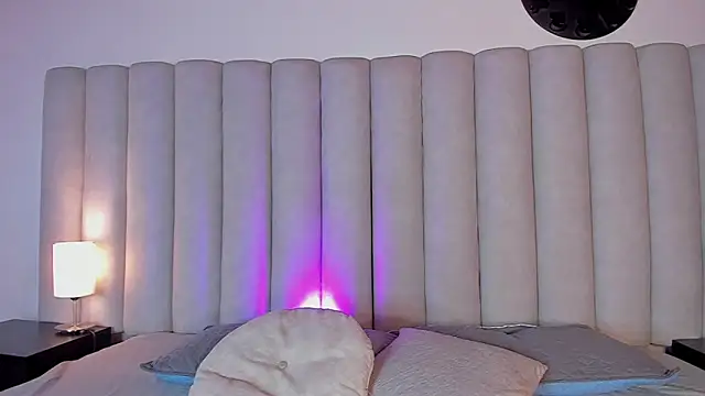 CristalCornner  online show from December 2024 02:59:02 AM