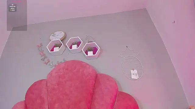 Snapshot of CristalCornner_ chatting on January 2025 10:55:01 PM CristalCornner online show from January 2025 10:55:01 PM