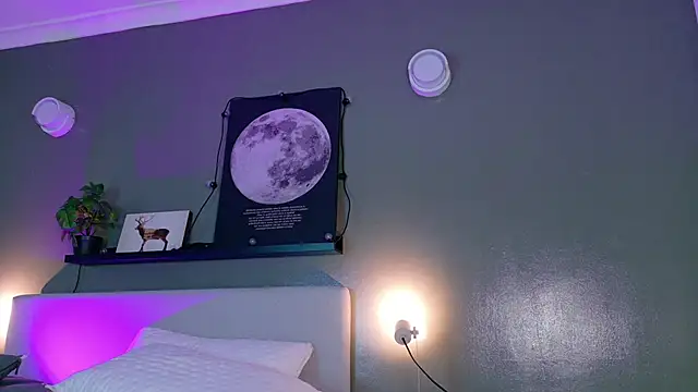 Snapshot of CristalCornner_ chatting on September 2025 08:20:01 PM CristalCornner online show from September 2025 08:20:01 PM