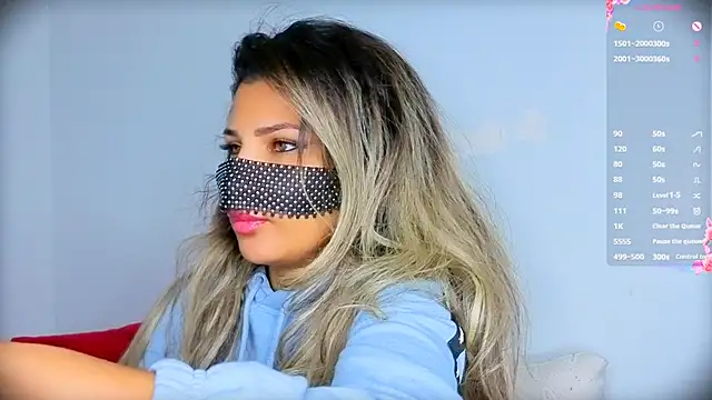 Turkish Latina online show from October 2025 10:51:02 PM