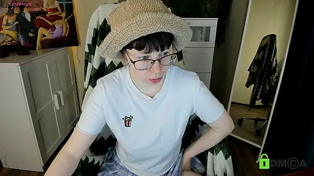 Melissa Wells online show from September 2025 10:32:01 PM