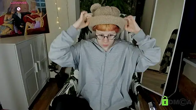 Melissa Wells online show from December 2025 08:40:01 PM