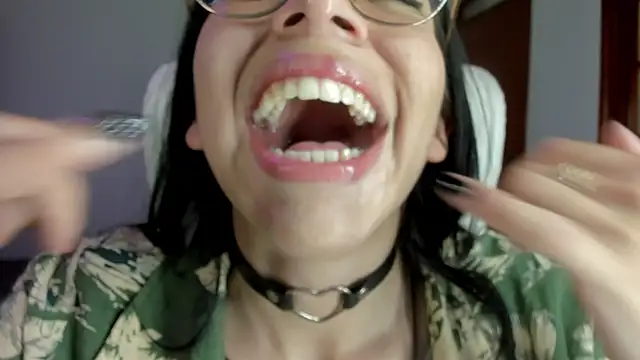 Snapshot of Katty_mouth chatting on February 2025 11:05:01 PM Katty mouth online show from February 2025 11:05:01 PM