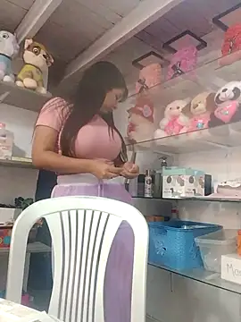 Snapshot of VivienAndClark chatting on November 2025 04:51:02 PM VivienAndClark online show from November 2025 04:51:02 PM