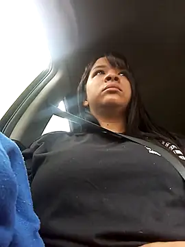 Snapshot of VivienAndClark chatting on November 2025 01:10:01 PM VivienAndClark online show from November 2025 01:10:01 PM