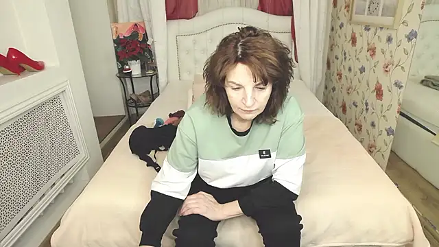 AmiHotGranny online show from January 2026 06:39:01 AM