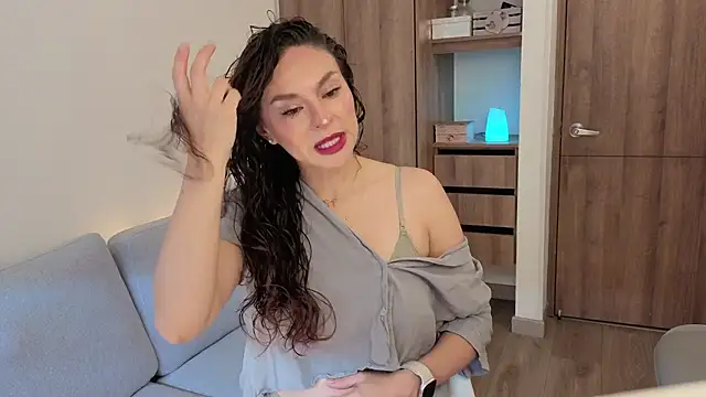 Monica-Bello online show from March 2026 06:01:01 PM