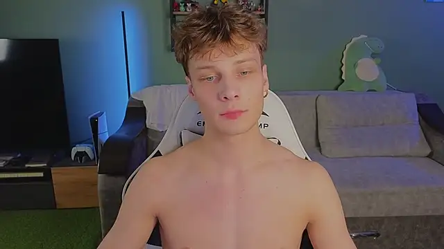 TeddyLiLboy online show from November 2025 10:10:02 PM