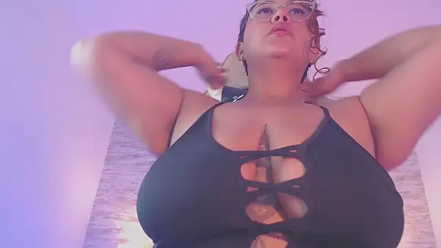 IsabellMendez  online show from January 2025 09:00:01 PM