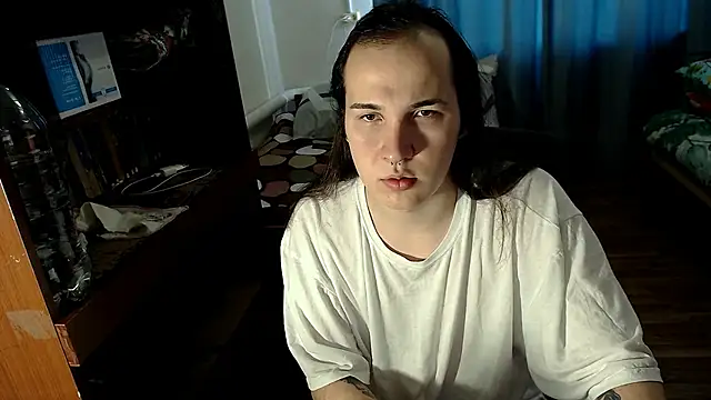 Snapshot of EvaMiron chatting on January 2025 06:47:02 AM EvaMiron online show from January 2025 06:47:02 AM
