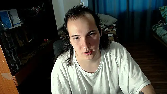 Snapshot of EvaMiron chatting on January 2025 07:34:02 AM EvaMiron online show from January 2025 07:34:02 AM
