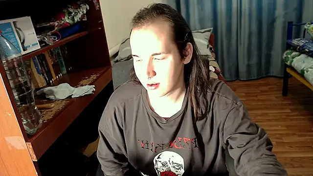 Snapshot of EvaMiron chatting on January 2025 04:27:02 AM EvaMiron online show from January 2025 04:27:02 AM