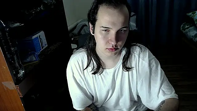 Snapshot of EvaMiron chatting on January 2025 01:02:01 AM EvaMiron online show from January 2025 01:02:01 AM