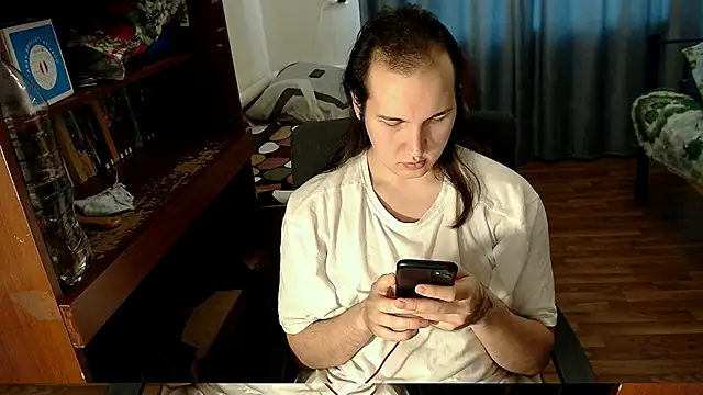 Snapshot of EvaMiron chatting on February 2025 10:37:02 AM EvaMiron online show from February 2025 10:37:02 AM