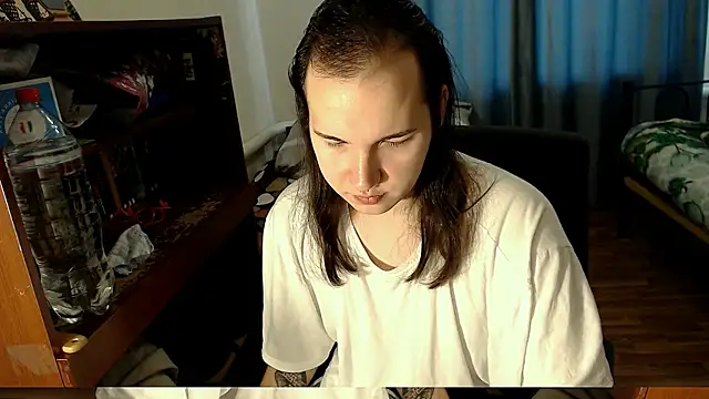 Snapshot of EvaMiron chatting on February 2025 05:16:01 AM EvaMiron online show from February 2025 05:16:01 AM