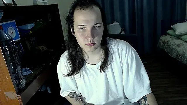 Snapshot of EvaMiron chatting on March 2025 05:02:02 PM EvaMiron online show from March 2025 05:02:02 PM