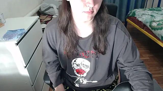 Snapshot of EvaMiron chatting on September 2025 03:23:01 PM EvaMiron online show from September 2025 03:23:01 PM