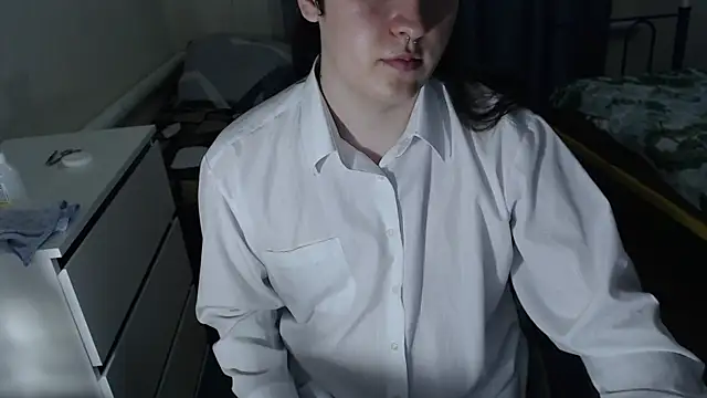 Snapshot of EvaMiron chatting on September 2025 03:03:02 PM EvaMiron online show from September 2025 03:03:02 PM