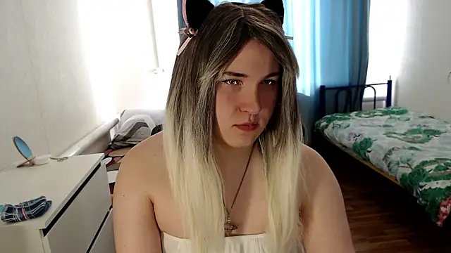 EvaMiron online show from March 2026 09:35:01 AM