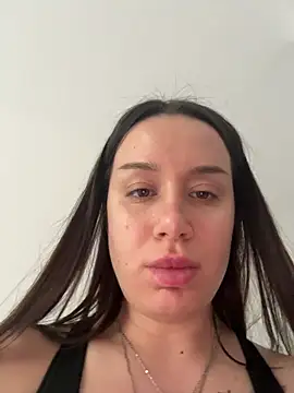 deliaroyal online show from February 2026 01:18:01 PM