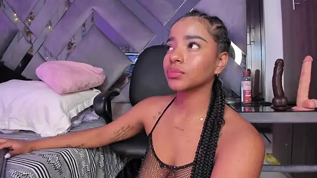 Iris hott1 online show from January 2025 03:01:01 AM
