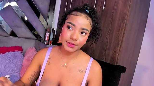 Iris hott1 online show from January 2025 04:26:01 AM