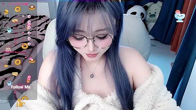 Snapshot of Sweet-18wanwan chatting on December 2024 03:12:02 PM Sweet-18wanwan online show from December 2024 03:12:02 PM