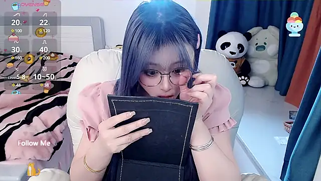 Snapshot of Sweet-18wanwan chatting on January 2025 05:56:01 PM Sweet-18wanwan online show from January 2025 05:56:01 PM