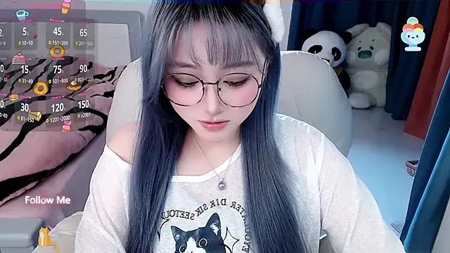 Snapshot of Sweet-18wanwan chatting on January 2025 02:11:01 PM Sweet-18wanwan online show from January 2025 02:11:01 PM