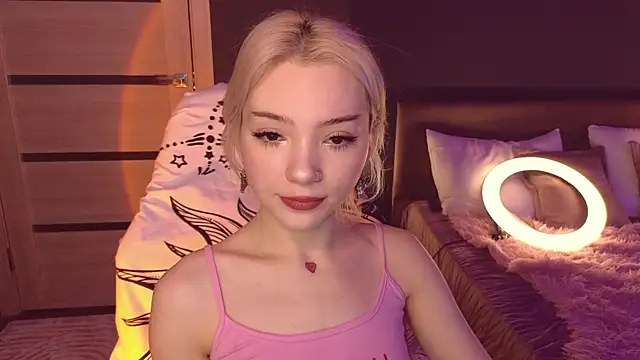 Snapshot of SandraBoyl chatting on February 2025 01:13:01 AM SandraBoyl online show from February 2025 01:13:01 AM