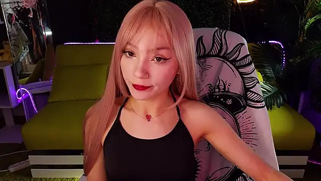 Snapshot of SandraBoyl chatting on March 2025 08:16:01 AM SandraBoyl online show from March 2025 08:16:01 AM