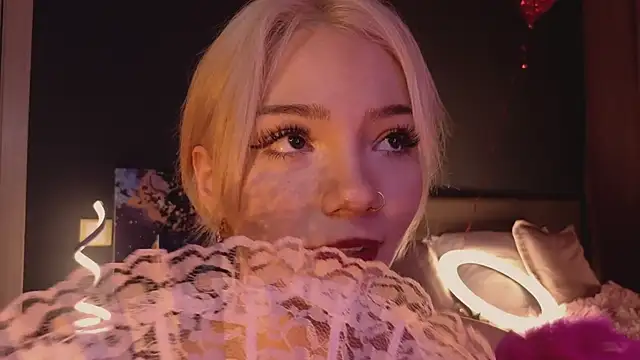 Snapshot of SandraBoyl chatting on March 2025 04:24:02 AM SandraBoyl online show from March 2025 04:24:02 AM