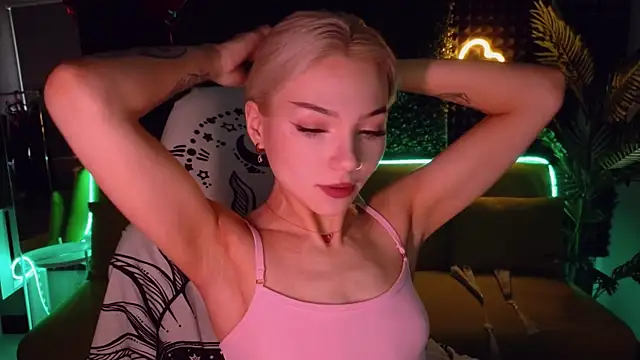 Snapshot of SandraBoyl chatting on March 2025 01:13:01 AM SandraBoyl online show from March 2025 01:13:01 AM