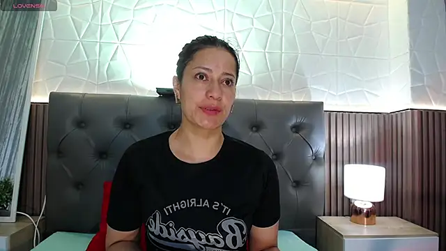 nathalia zamu online show from December 2024 03:26:01 AM